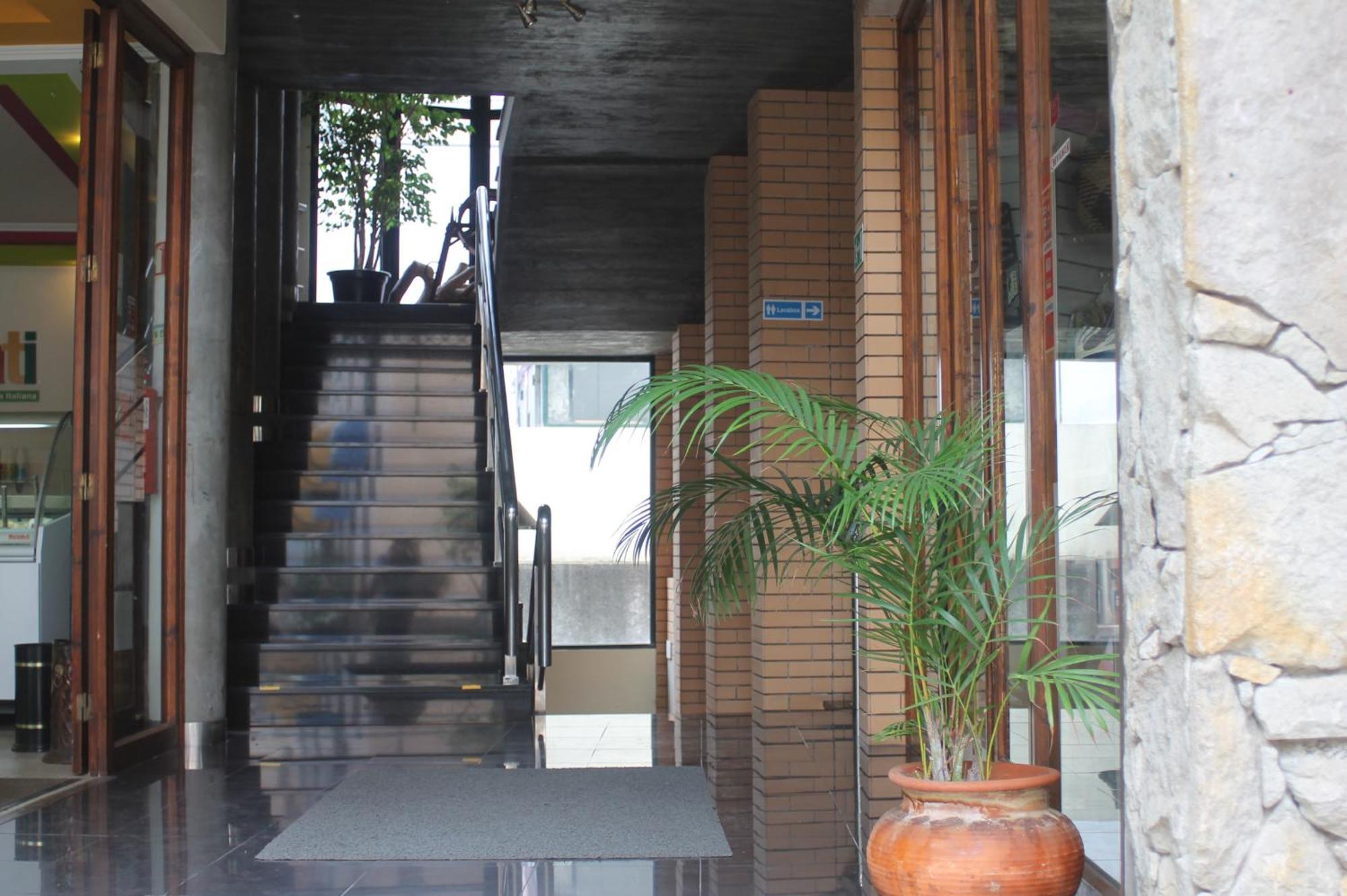 Modern & Recycled Guest House Machico  Exterior foto